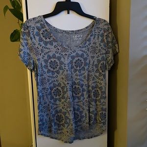 Medium LOFT grey t-shirt with pattern